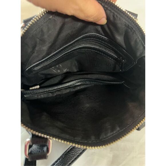Jones New York Black shoulder bag with silver hardware - Picture 6 of 10